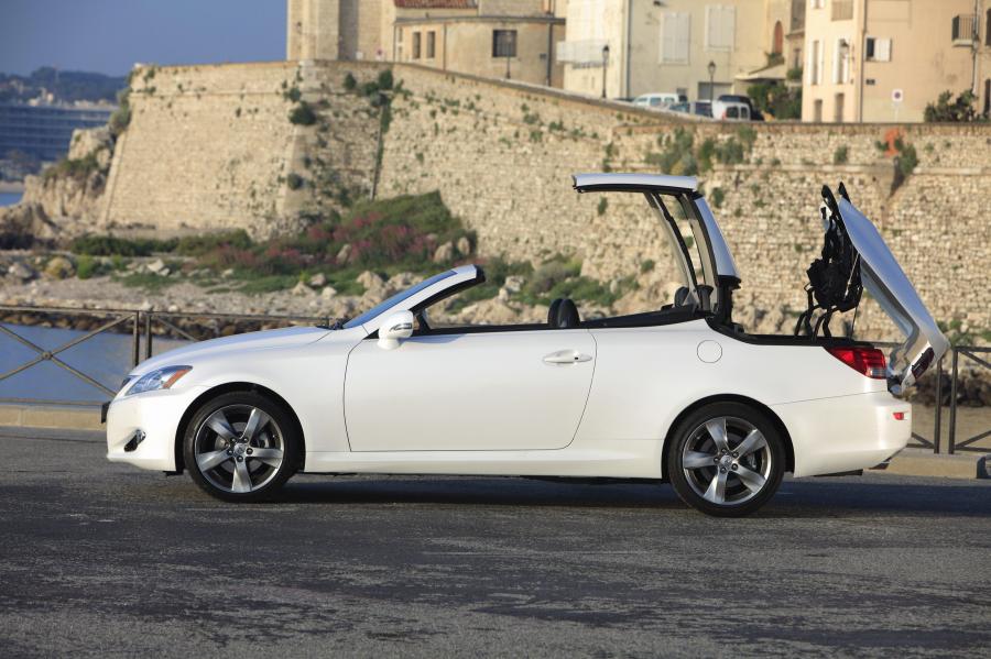  Lexus IS250C 2008 года  (фото 54 из 113)